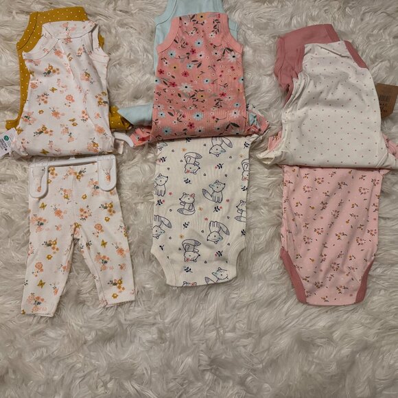Baby 3mo Onesies Bundle - Picture 4 of 4